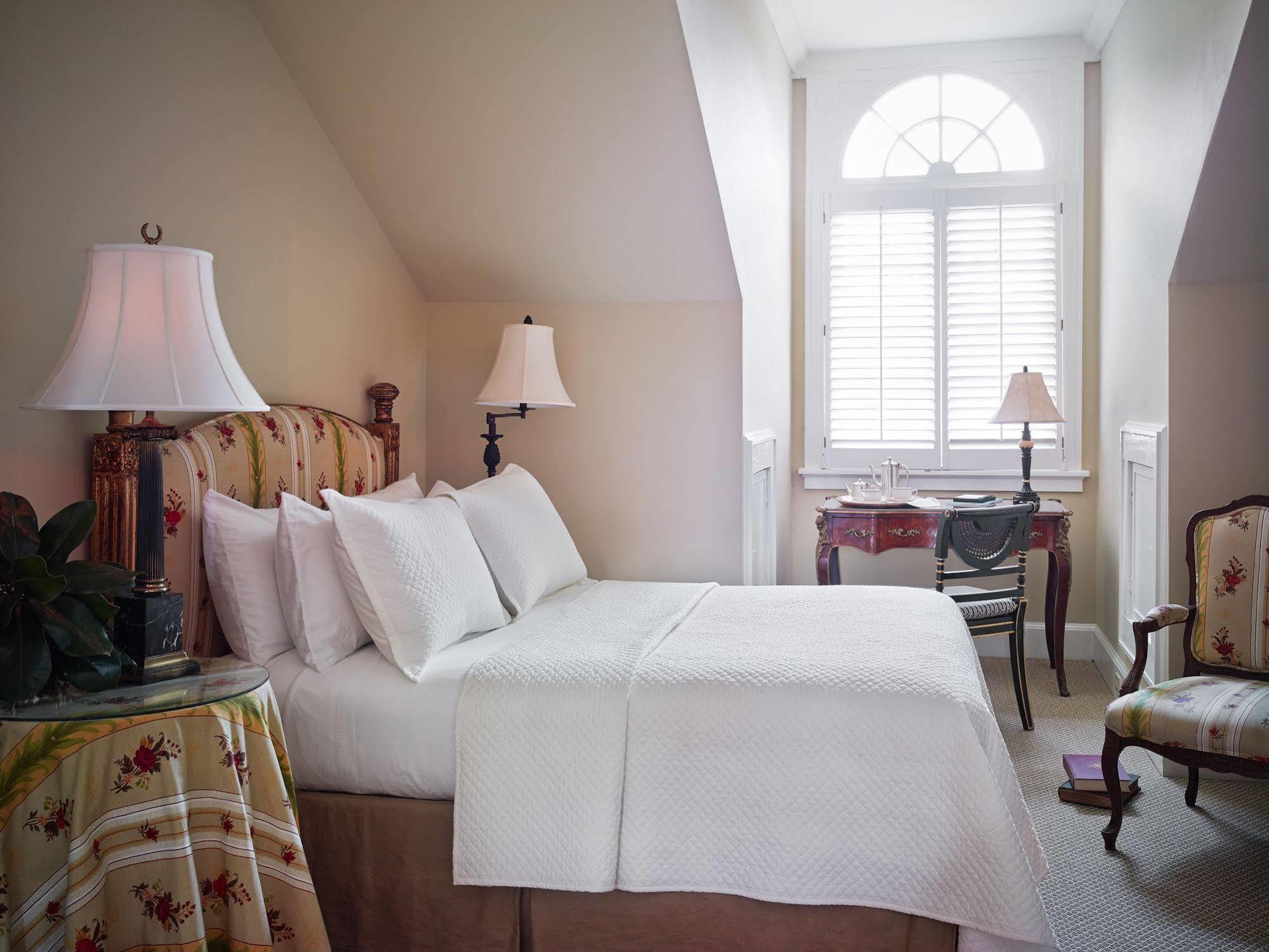 シャーロット The Duke Mansion Bed & Breakfast エクステリア 写真