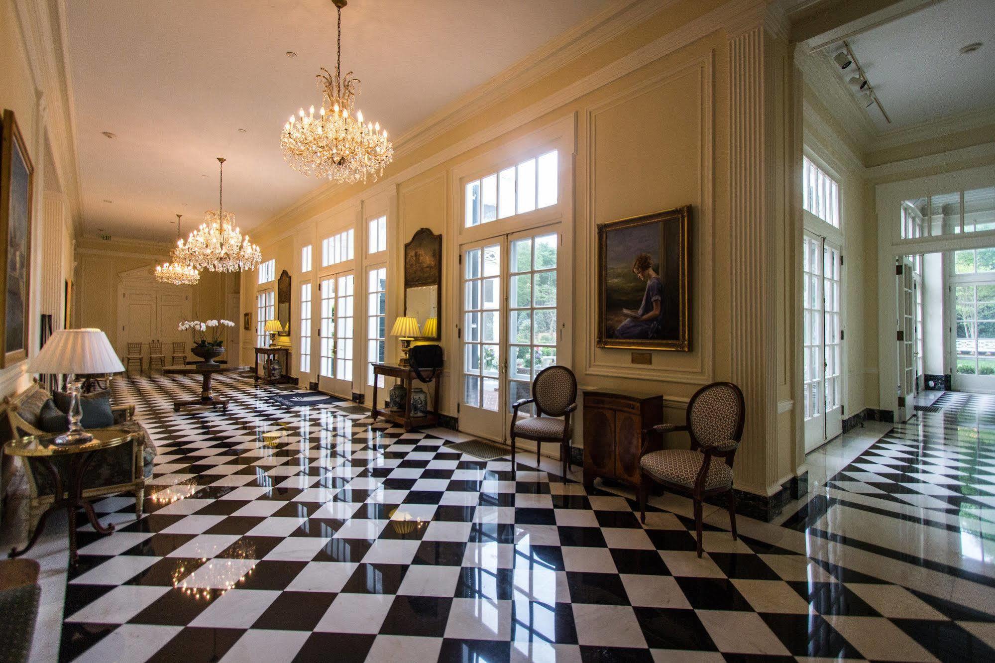 シャーロット The Duke Mansion Bed & Breakfast エクステリア 写真